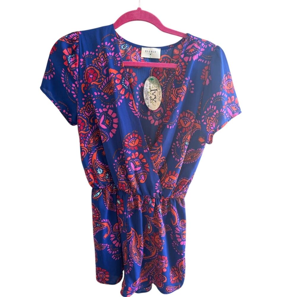 Everly Romper NWT Blue and Red Paisley Size Medium